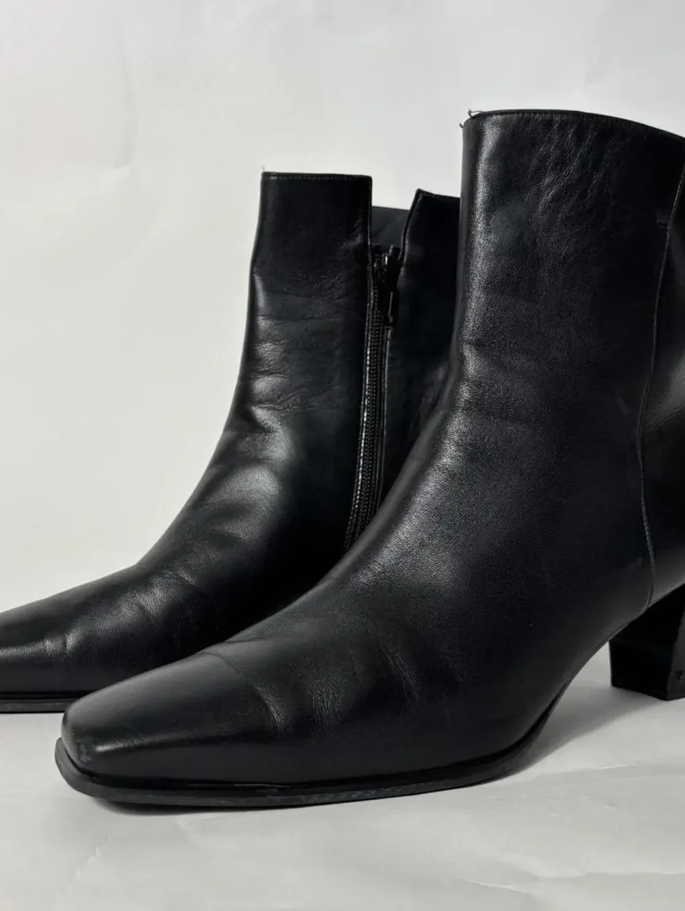 Vintage Stuart Weitzman Black Leather Ankle Boots Made in Spain Size 8.5